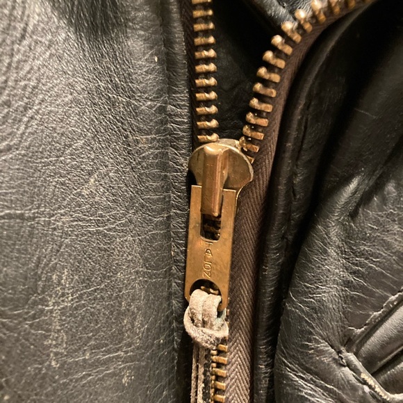 Real thick leather vintage motorcycle jacket (50’s 60’s). - Picture 4 of 6